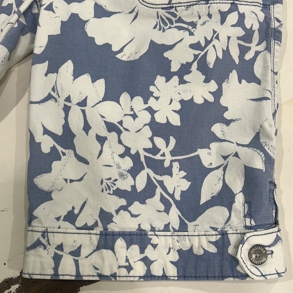 Hollister floral print Bermuda shorts 5 - Picture 4 of 8